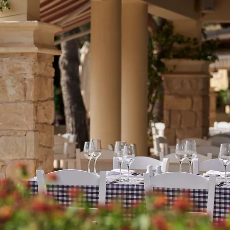 Aphrodite Hills - Premium Serviced