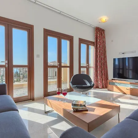 Aphrodite Hills - Premium Serviced