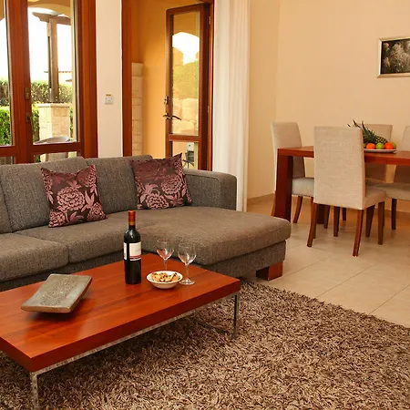 Hotel Aphrodite Hills - Premium Serviced