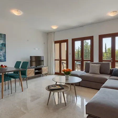 Hotel Aphrodite Hills - Premium Serviced