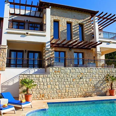 Aphrodite Hills - Premium Serviced