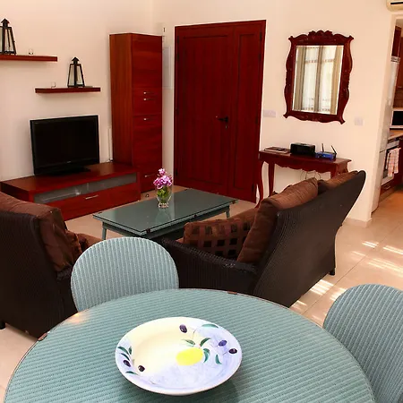 Hotel Aphrodite Hills - Premium Serviced 4*