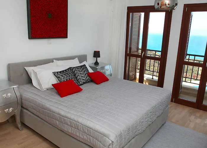 Hotell Aphrodite Hills - Premium Serviced 4*